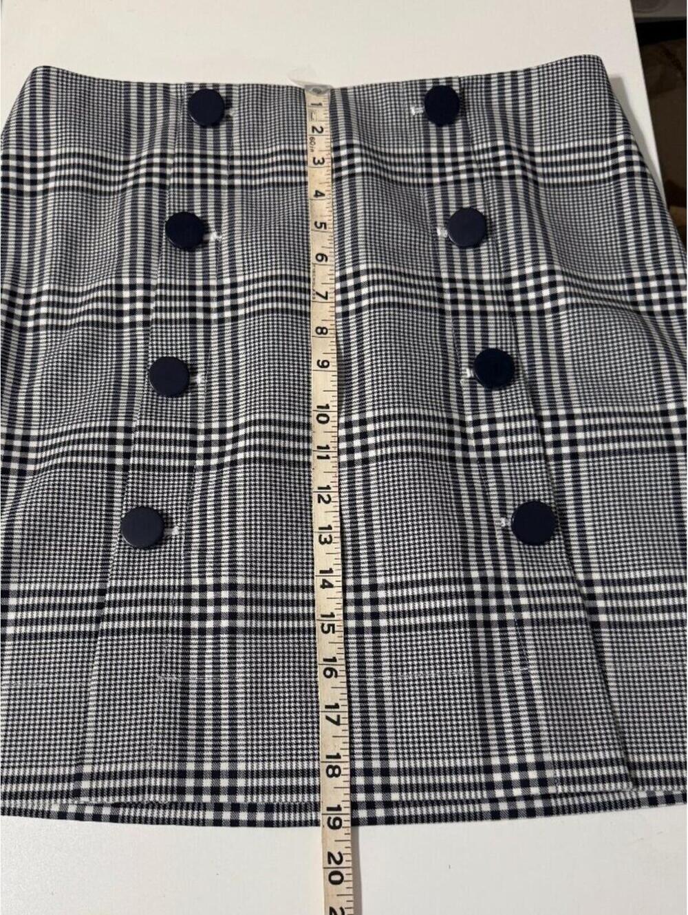 Loft Outlet Black & White Plaid Mini Skirt Size 8 - Picture 6 of 8